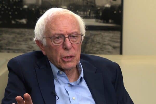 The Americans will not let Trump “establish an oligarchic form of government”: Bernie Sanders The Americans will not let Trump "establish an oligarchic form of government": Bernie Sanders