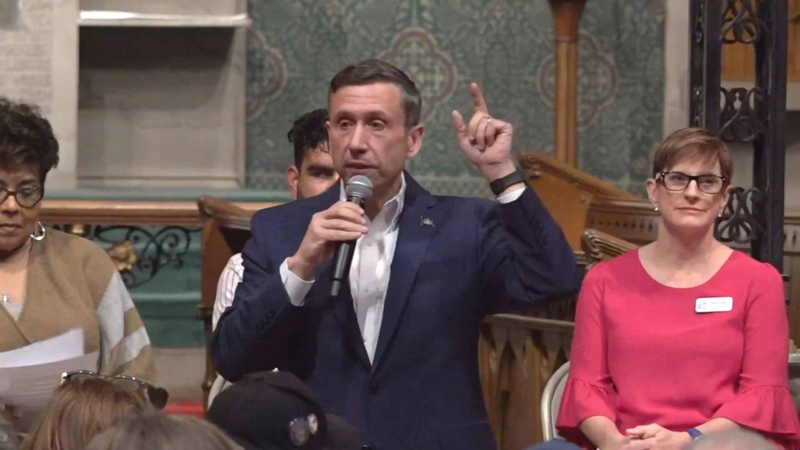 The Democrats receive the municipalities to listen to voters, set the supporters, but is they resonating their message?