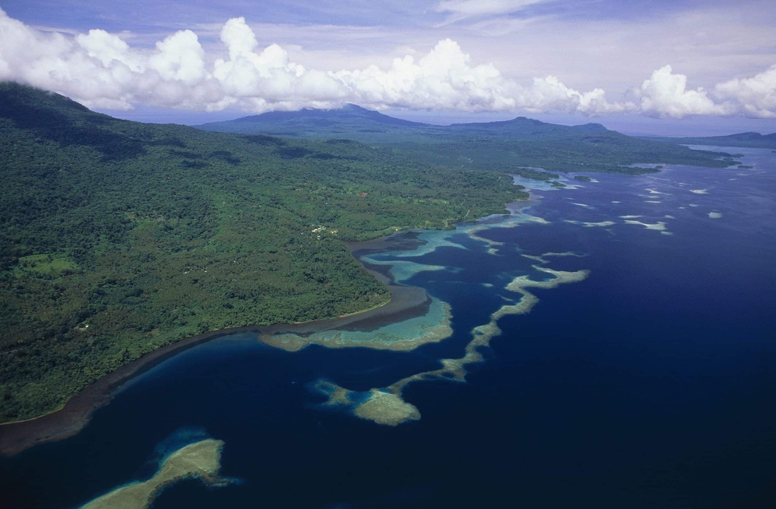 FUERT 6.9 The Magnitude earthquake reported near Papua New Guinea
