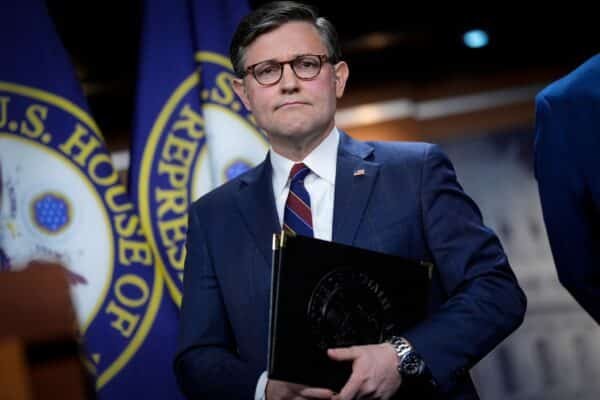 Trump Admin Live updates: Trump weighing Tiktok's proposal before the possible prohibition