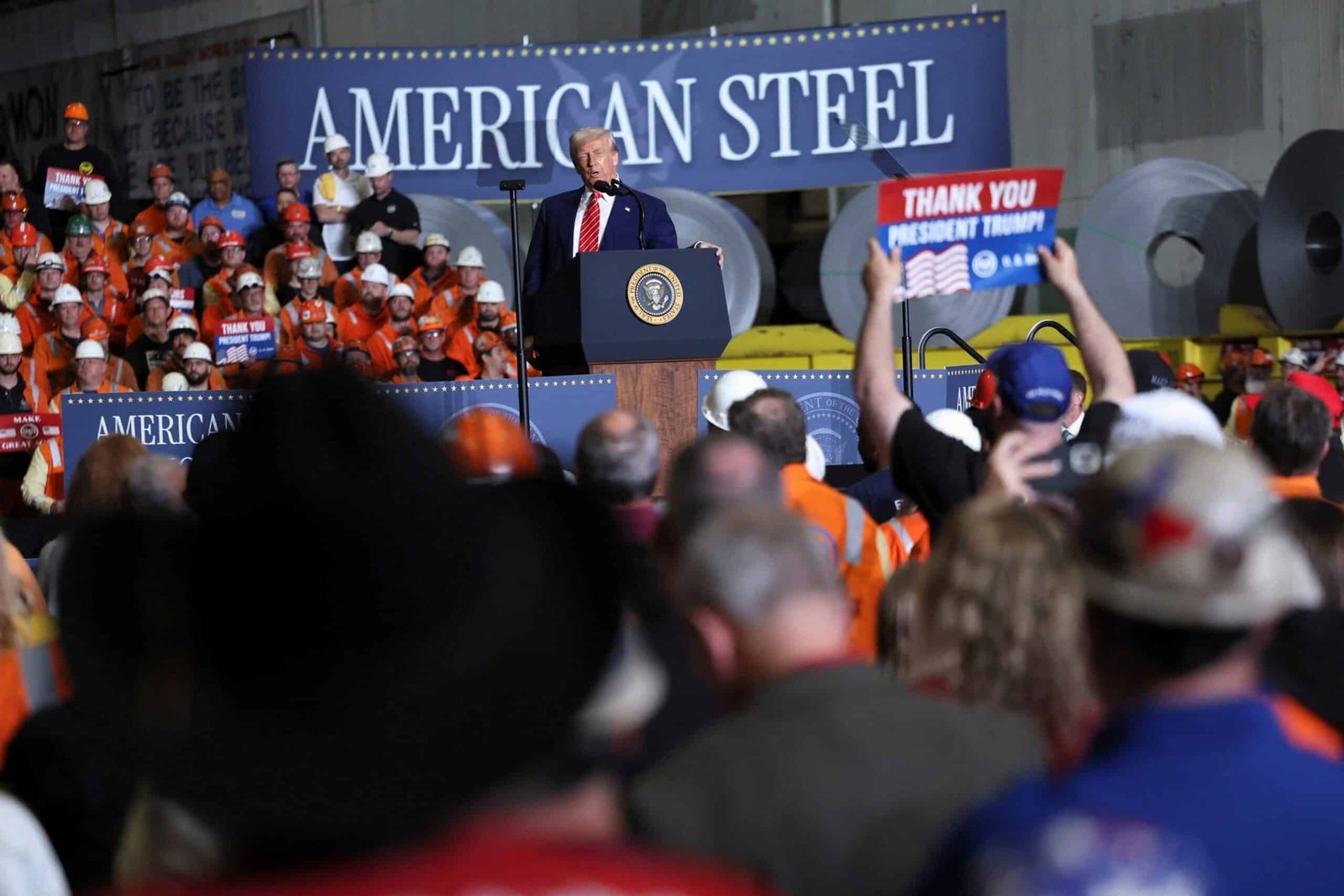 Trump greets the US Steel-Nipon Agreement. UU., He says that Steelmaker will be "controlled by the United States", but offers few details