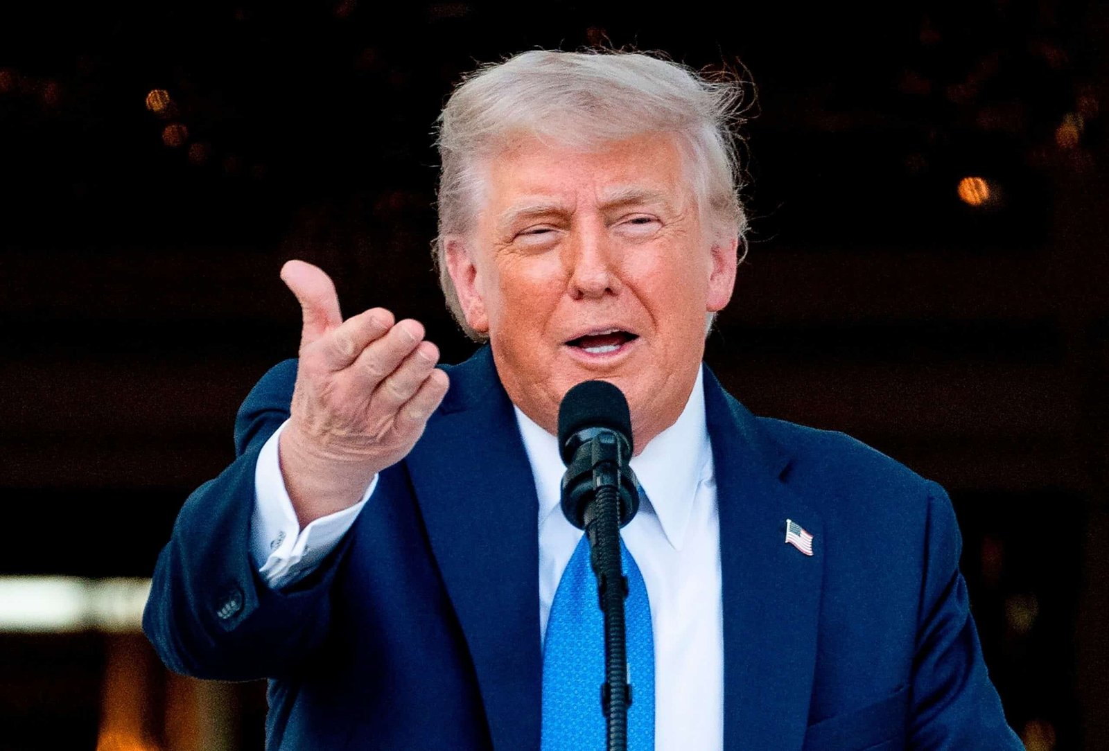 Trump and China's XI speak in the midst of the commercial war, reports Chinese state media
